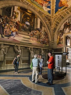 Guided Tour inside Vactican Museum